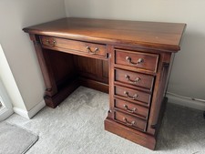 Single Pedestal Office Desk With Drawers & Cupboard