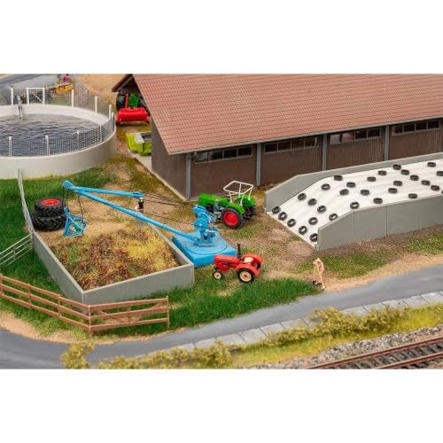Faller - 1/87 MOBIELE SILO MET MESTHOOP MET KRAAN