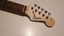 2023 FENDER Squier MINI 22.75" SCALE Stratocaster Laurel NECK STRAT TUNERS BLEM