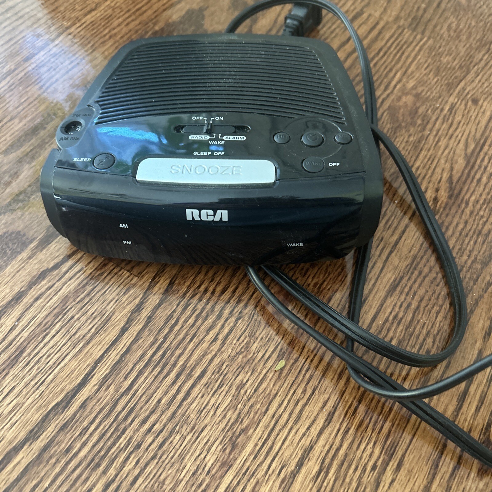 Alarm Clock Radio RCA MN RP5405-A With Battery Back-Up-image