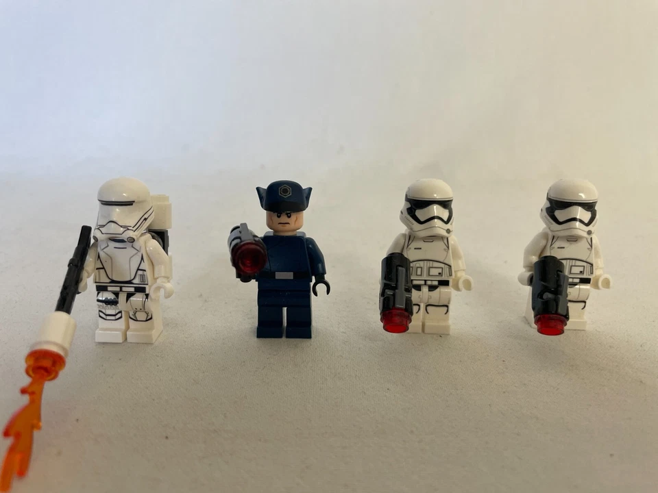 LEGO® Star Wars 75166 First Order Transport Speeder - Bild 2 von 4