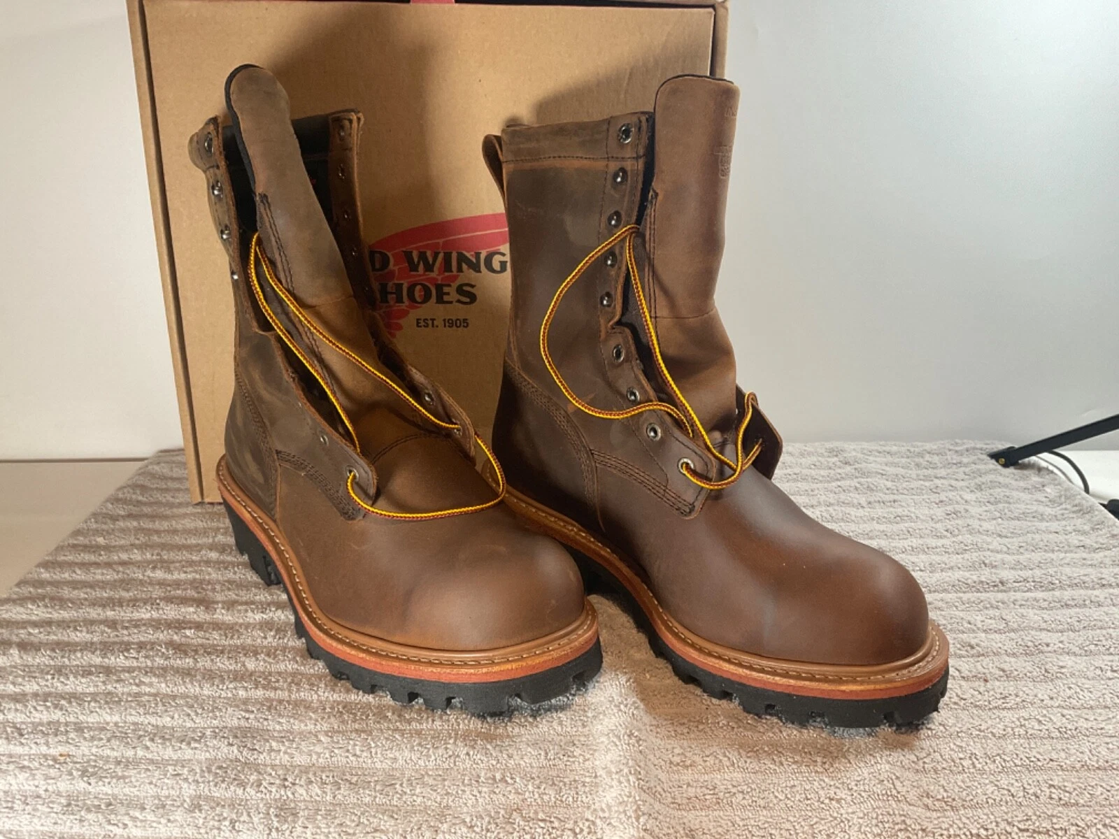Red Wings 2219 MEN'S 9-INCH INSULATED, WATERPROOF SAFETY TOE LOGGER BOOT NIB