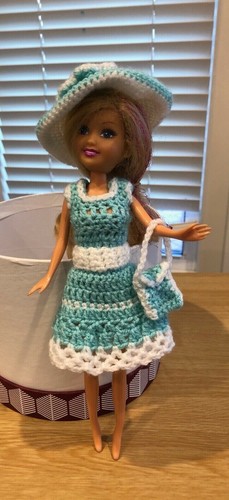 Crochet Pattern (UK or US ) Doll Dress for Barbie or Disney Princess type dolls - Picture 11 of 11