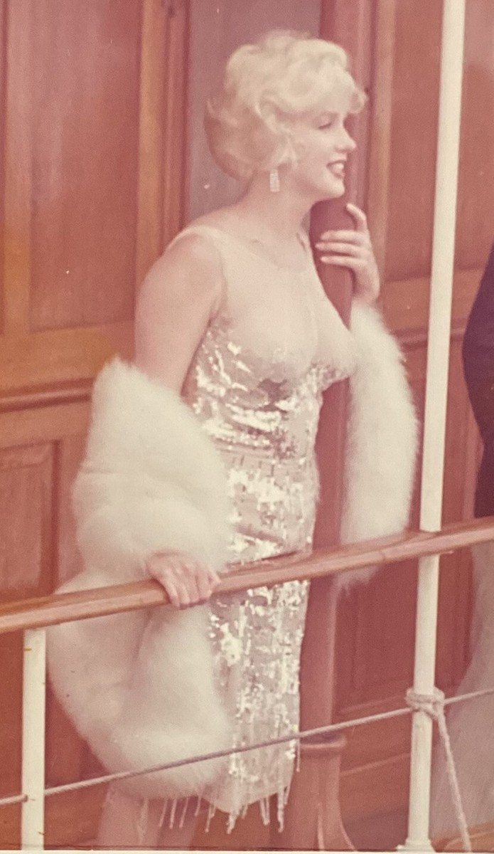 1958 Marilyn Monroe Original Photo Like It Hot Candid See through Glitter Dress | eBay 1958 Marilyn Monroe Original Photo Like It Hot Candid See through Glitter Dress | eBay