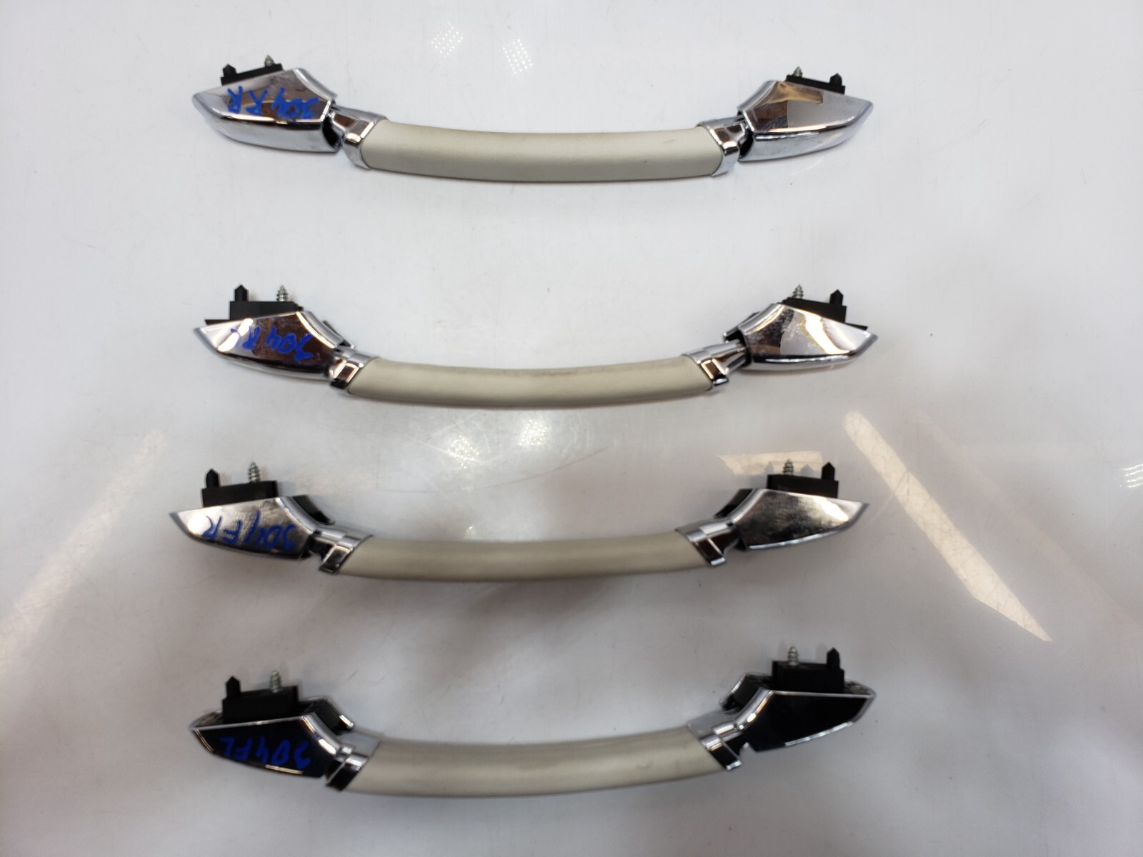 ✅ 10-18 OEM Rolls Royce Ghost RR4 Interior Roof Grab Handle Beige Chrome SET