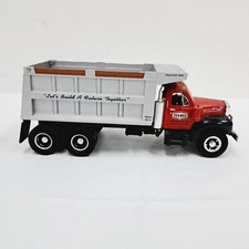 Mack B-61 Dump Truck NO.4 "Mack Hauling"  Diecast Texaco 1998
