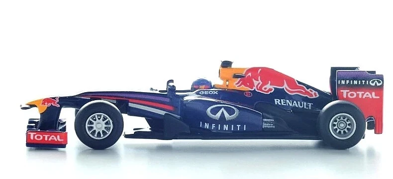 Red Bull RB9 N°1 Sebastian Vettel 2013, Spark 1:64 - Immagine 4 di 4