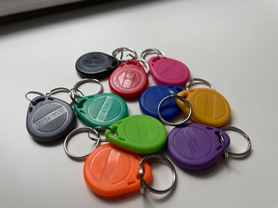 10 Stück RFID 125 KHz schreibgeschützt T5577 Schlüsselanhänger Nähe Zugang Etiketten UK Verkäufer