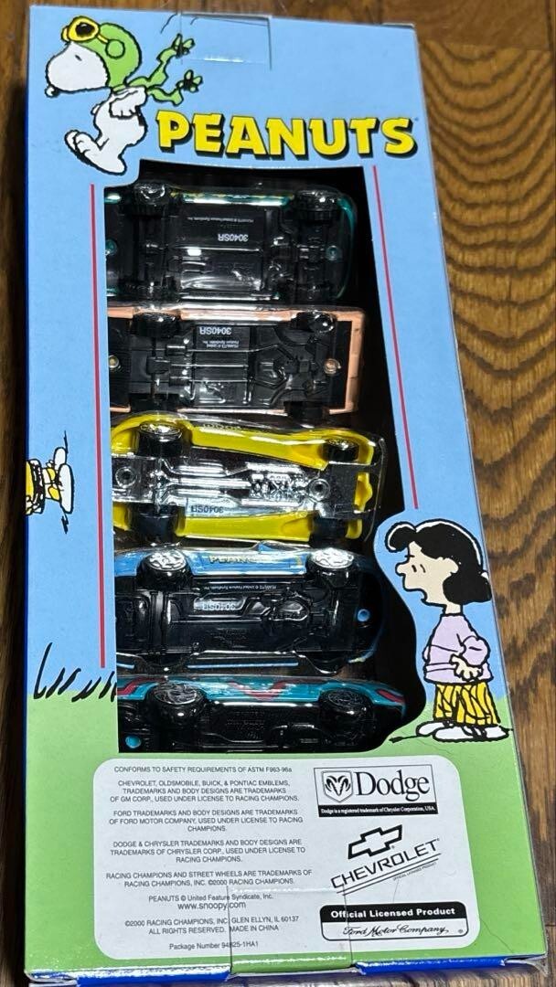 PEANUTSコレクション　SNOOPYレーシングカー　ラッピングバス 7 Eleven Snoopy Car | TikTok