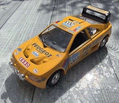 Bburago Peugeot 405 Turbo 16 RAID Dakar Rally 1990 Winner Ari Vatenen 1:24 0131