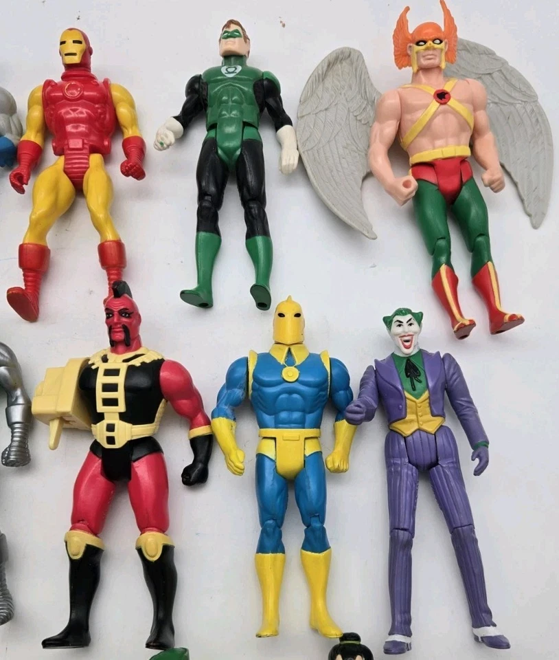 Vintage 1984-86 Kenner Marvel DC Super Powers Loose 4.5" Action Figure Lot of 17 - Image 4 of 4