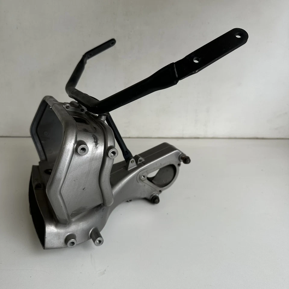 Ducati ST4S 2005 Faro delantero lámpara soporte soporte soporte marco de estancia Foto 3 de 4