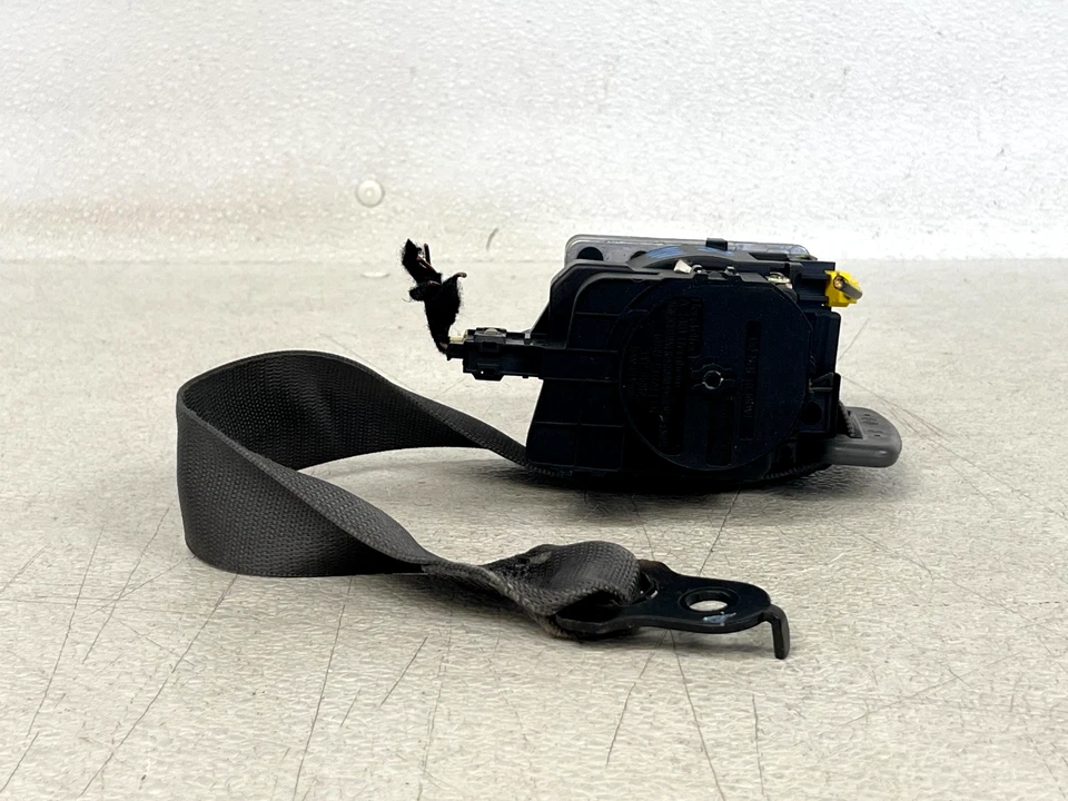 ⭐2003-2012 MERCEDES-BENZ SL500 FRONT LEFT DRIVER SEAT BELT RETRACTOR OEM LOT2660 - Изображение 3 из 4