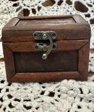 Vintage Handmade Memory Treasure Jewelry Trinket Keepsake Box 3”x4”
