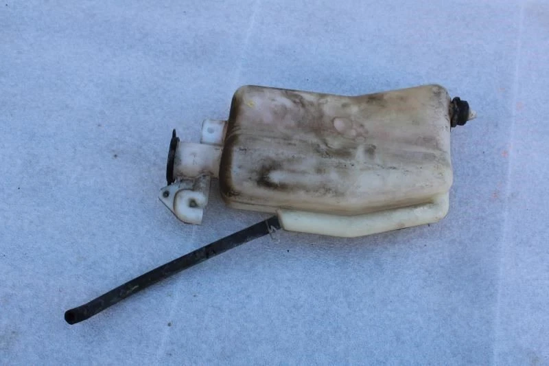 2006 TOYOTA SEQUOIA COOLANT RESERVOIR BOTTLE 16470-0F010 - Image 2 of 4