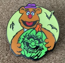 Disney Pin Halloween Glow In The Dark 2024 Muppets Fizzle Bear With Animal