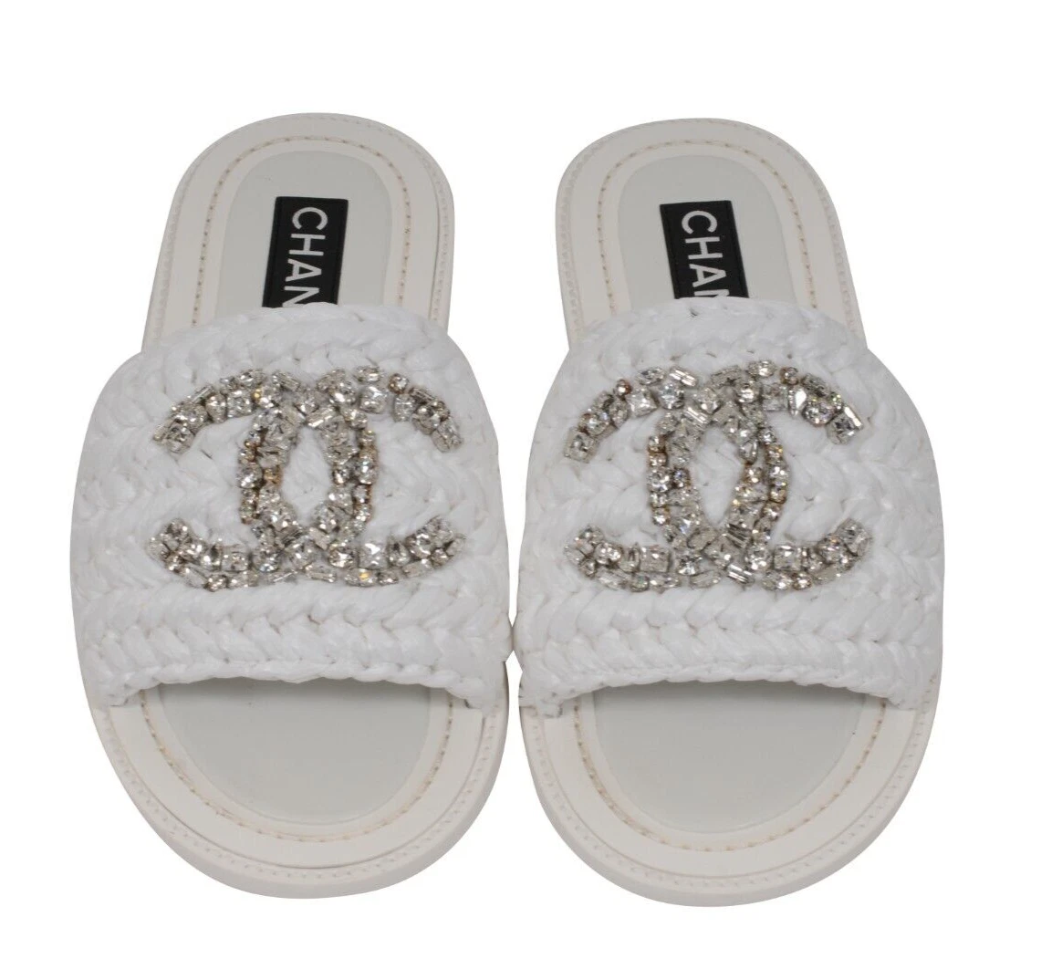 Chanel 23C CC Logo Sandals US9 39 White Raffia Crystal Strass Flats Flip  Flops