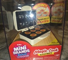 ZURU Mini Brands Really Works Magic Cook Kitchen Appliance Set, Battery Powered
