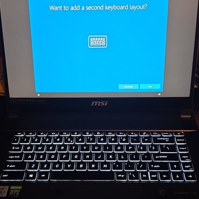 MSI Creator 15 A10SFS i7-10875H RTX 2070 Max-Q 16GB 1TB SSD + Charger