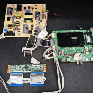 Philips TV Hauptplatine 715GB810-M0D-B00-004Y+PSU 715GA008-P0 + Con CV500U3-T03