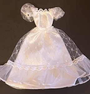 barbie clothes wedding dress Bridal Fashion Which doll will you Size:Custom Size(Special instructions For Seller) Holiday barbie color_WHITE= CUT-OUT DRESS WITH PIERCING