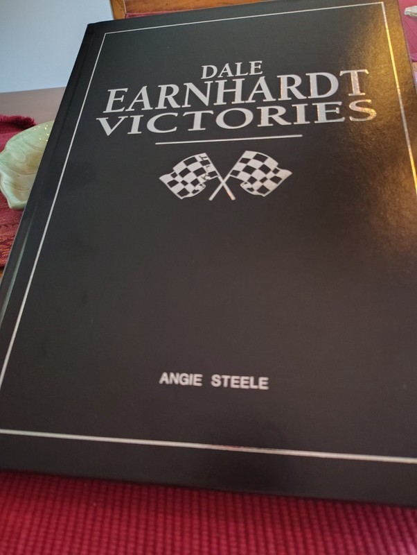 Rare  2003 Dale Earnhardt: Victories Book W Case Limited Edition #’rd /3000
