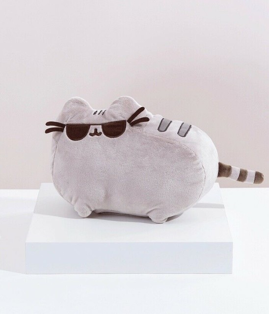 pusheen dancing