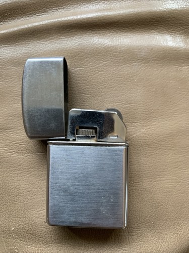VINTAGE ROGERS CHROME FLIP TOP BUTANE CIGARETTE LIGHTER - Picture 2 of 3