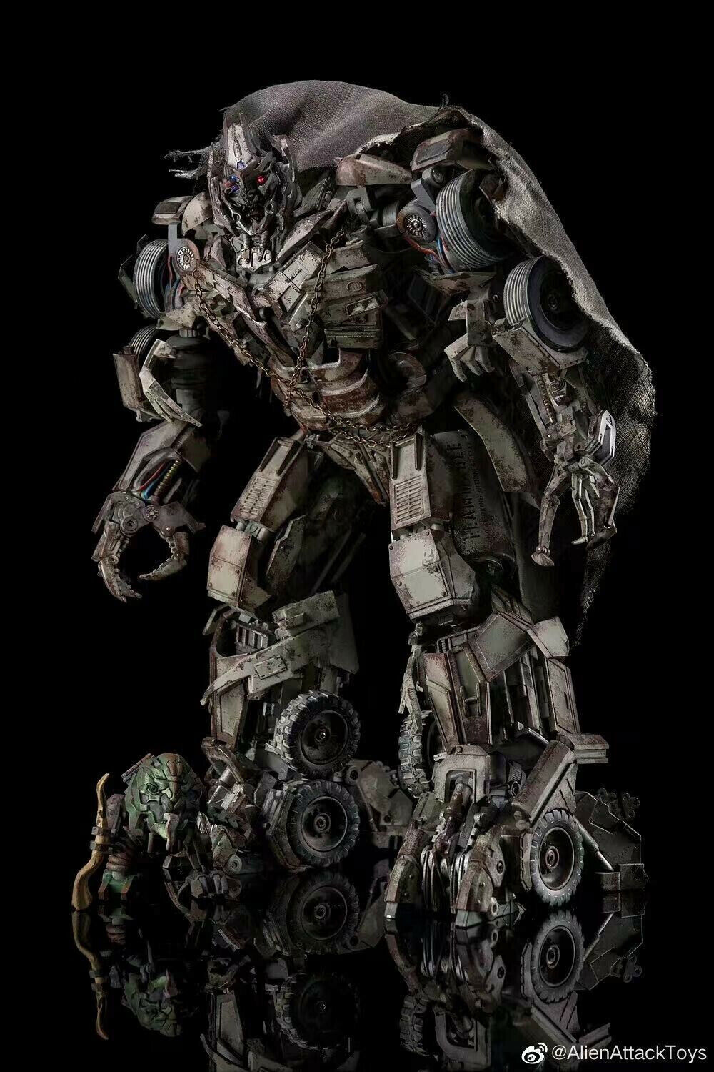 New Alien Attack Toys AAT-01 Mackron Megatrron Action figure in stock