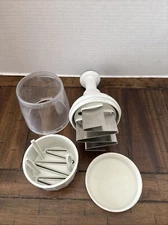 Pampered Chef Push Function Food Chopper - White