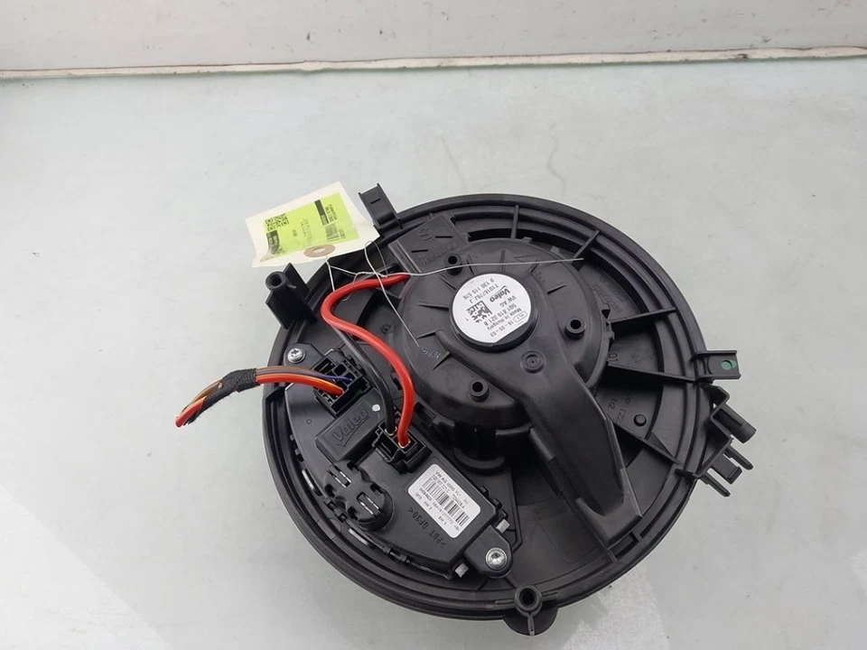MOTOR DE VENTILADOR DE CALEFACTOR Volkswagen Golf VII (AUA) 2016 5Q1819021E Foto 2 de 4