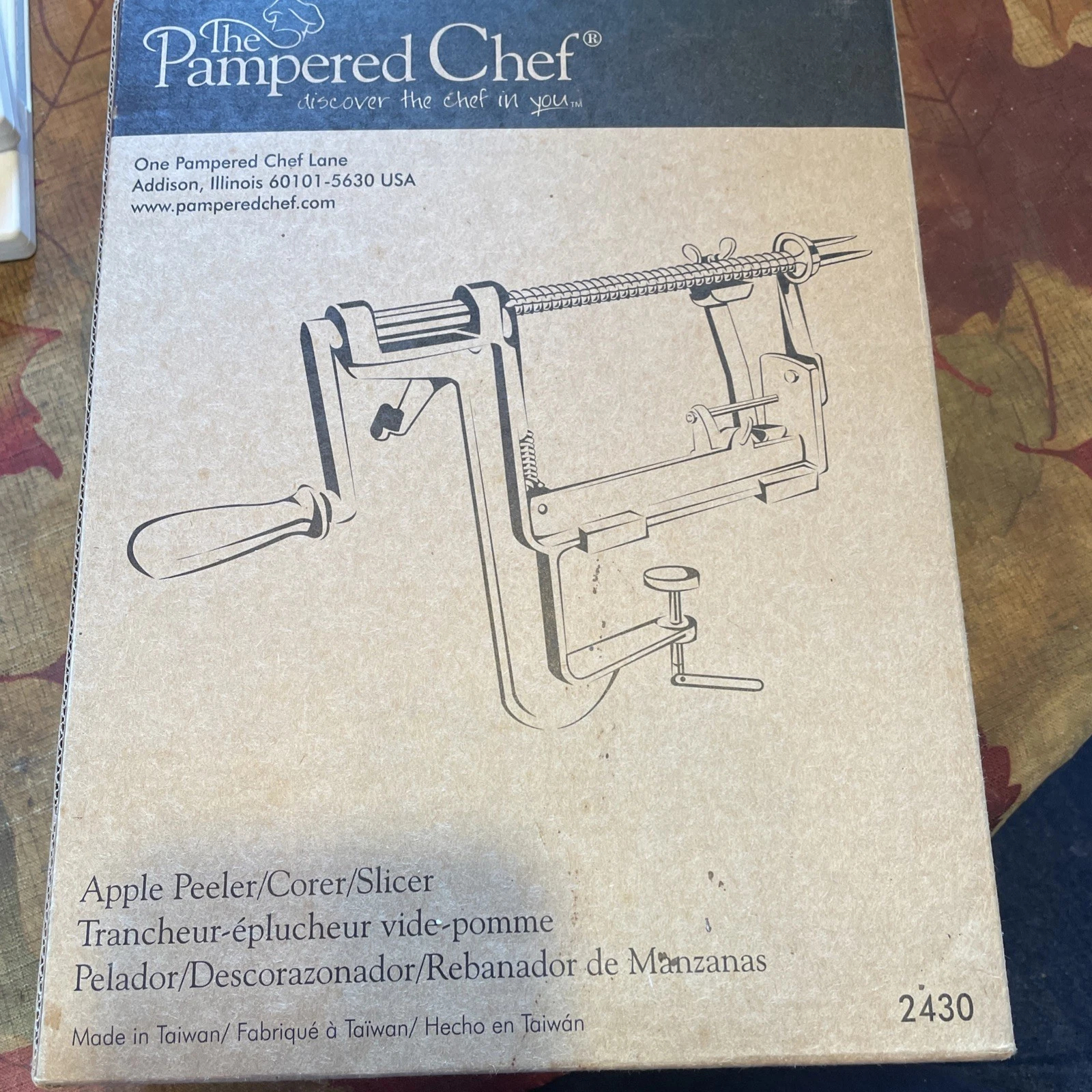NEW The Pampered Chef Stainless Steel Apple Peeler Corer Slicer #2430