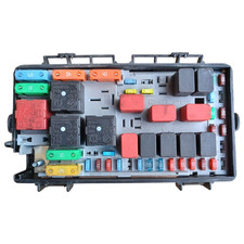 Scatola dei fusibili per Fiat Grande Punto Benzina