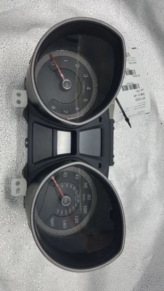 16 17 HYUNDAI ELANTRA GT HATCHBACK SPEEDOMETER CLUSTER 49K OEM 94004A5610        - Image 3 of 4