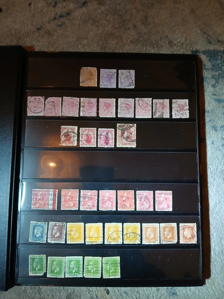 New Zealand Stamp collection. 1890s-2000s — 第 2/4 张图片