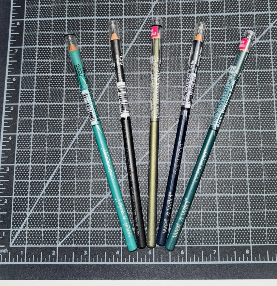 Pack of 5 Wet N Wild ColorIcon EyeLiners Olive 663C, 657, 651, 659C, 662C. - Image 2 of 2