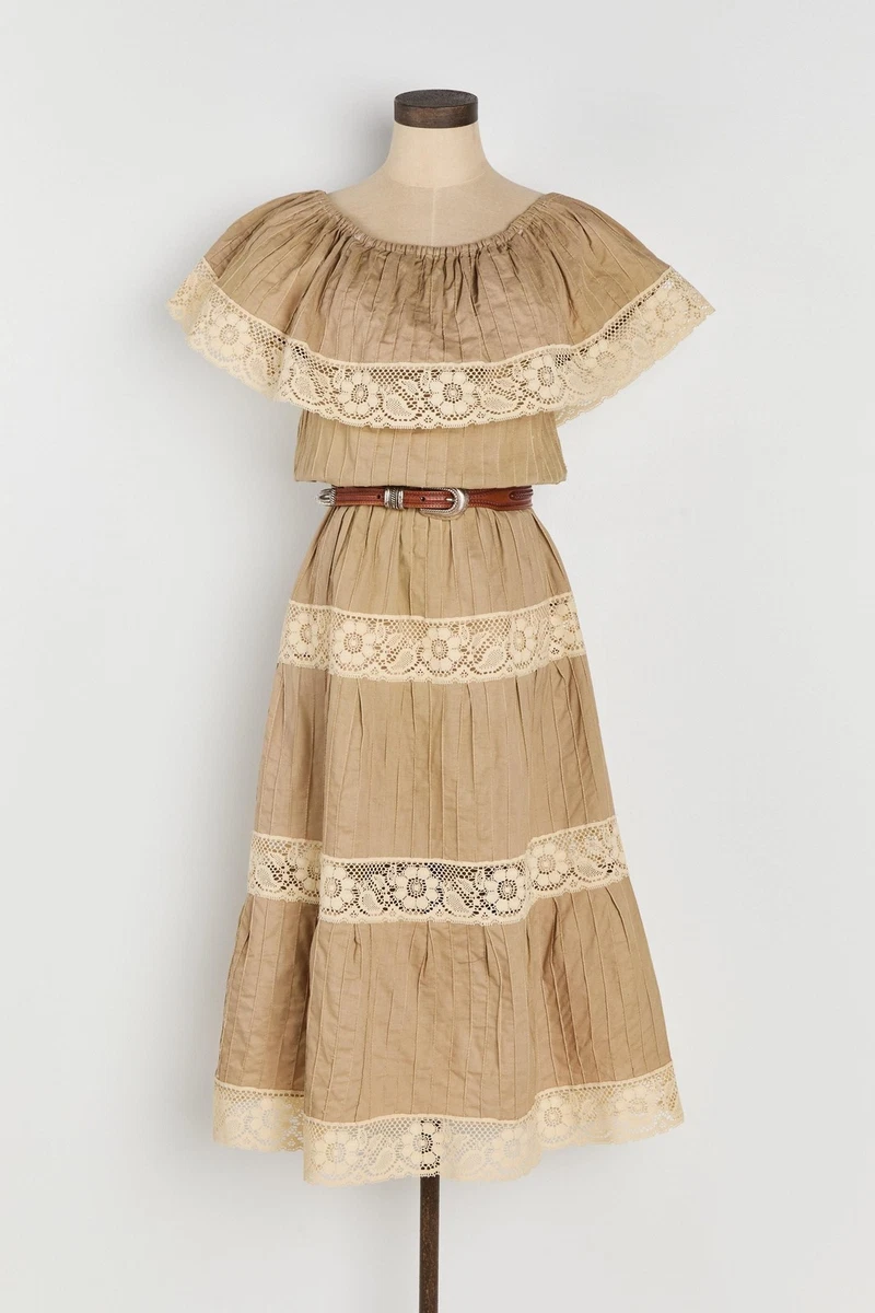 chinese dress ladies Vintage Lace Layered Dress with Ruffled Detailing main image 1