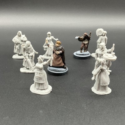 Reaper Bones 4 Townsfolk Villagers Miniatures Lot 9 RPG Role Playing Game