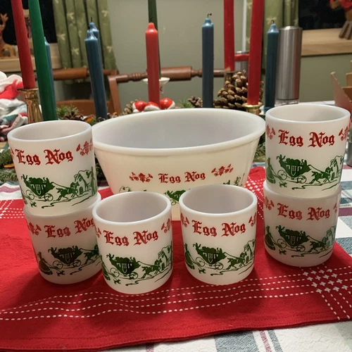 Vintage Hazel Atlas  Eggnog Christmas Punch Bowl, 6 Mugs  Carriage