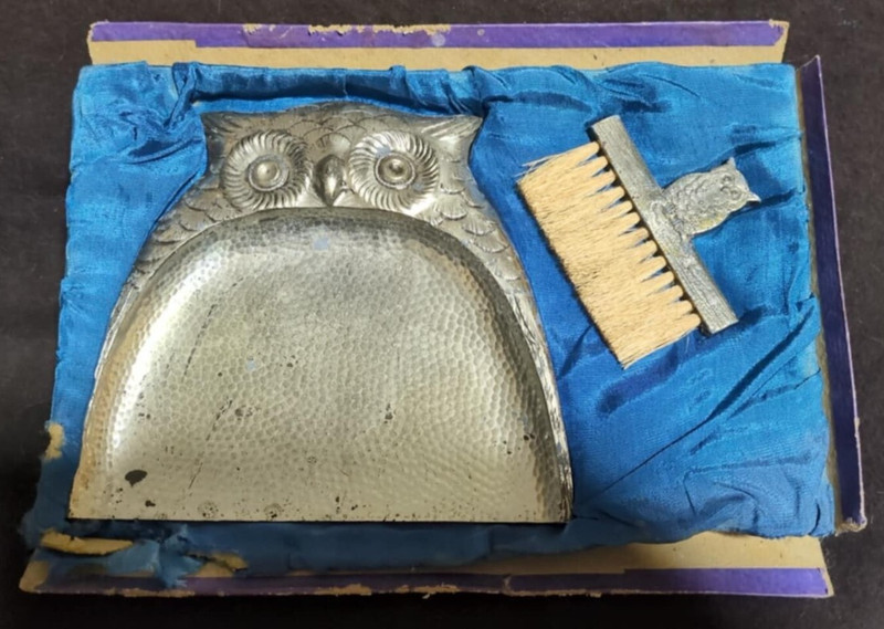 Extremely Rare Vintage Made in Japan Owl shaped crumb/dust pan
