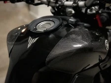 YAMAHA MT09 FZ09 2013-2020 Carbon Fiber Tank Sliders Cover (100% carbon fiber)