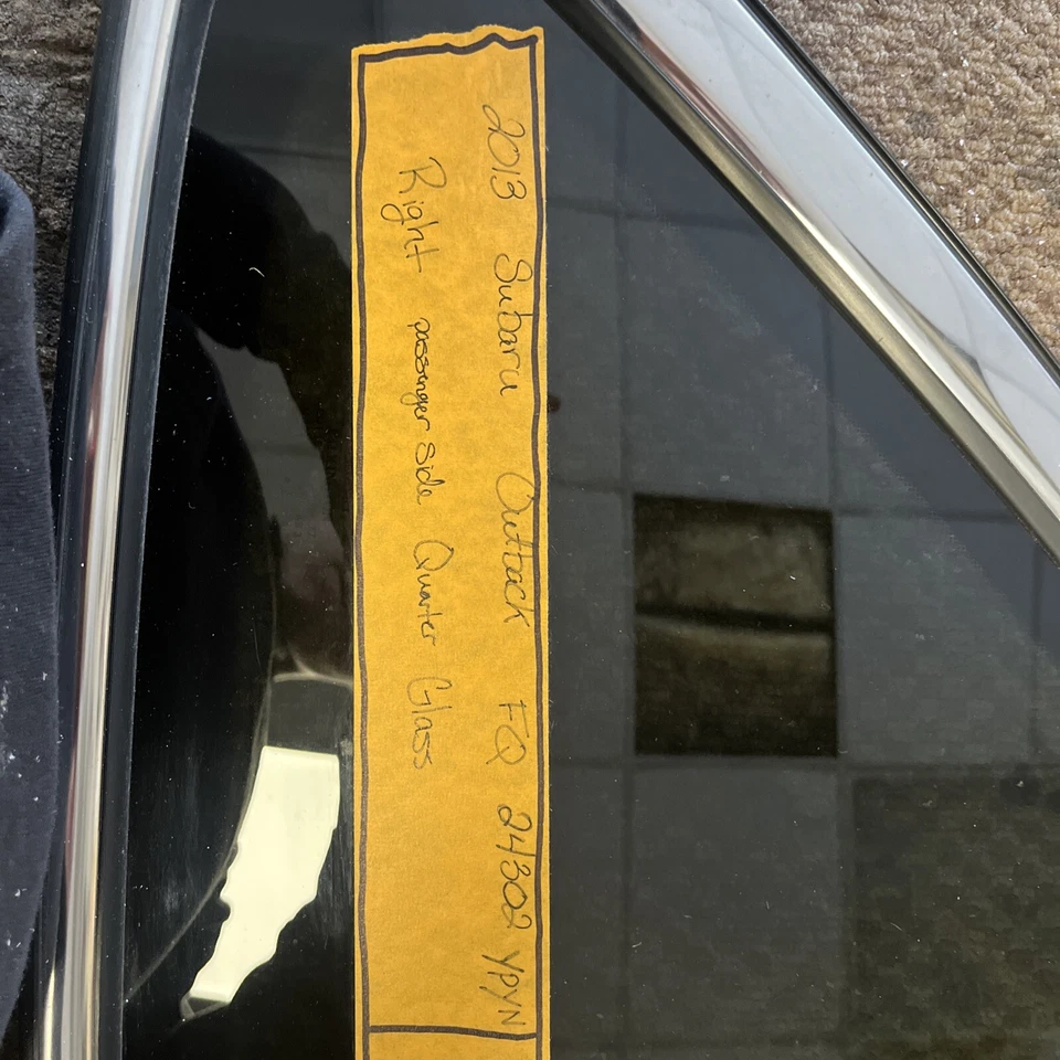 Subaru Outback 2013 lado del pasajero cuarto de vidrio Foto 2 de 4