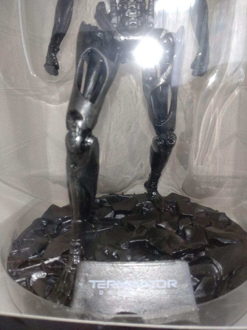 Terminator Dark Fate REV-9 Figure Movie Public Commemoration