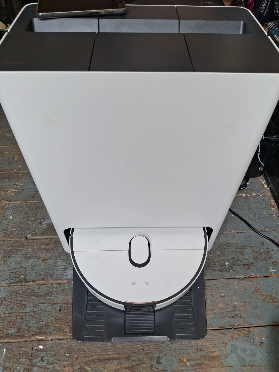 Samsung Bespoke Jet Bot™ Combo.. Robot Vacuum Cleaner VR7MD96514G ..#33
Opens in a new window or tab
