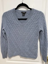 Madison Studio Sweater Womens Medium Blue Cashmere Cable Knit Pullover V Neck