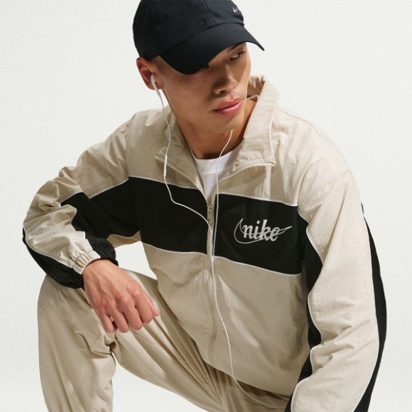 Nike Sportswear Club Men's Lightweight Full-Zip Jacket - Light