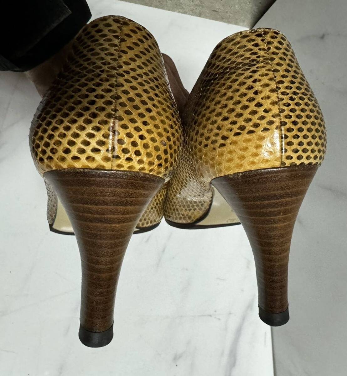 Rare Gucci Python Leather Heels Pumps Snakeskin S… - image 8