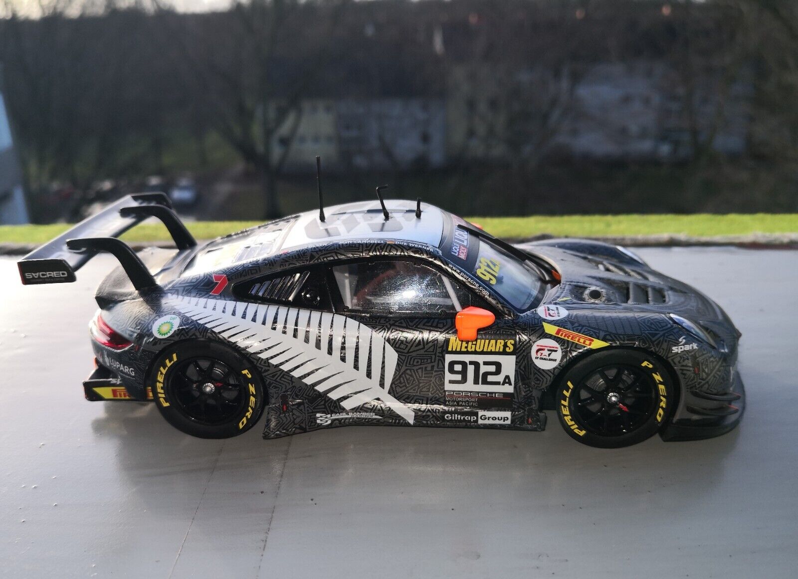 Carrera digital 124 Porsche 911GT3R Team Bamber Motorsport 2019 Bathurst 12h
