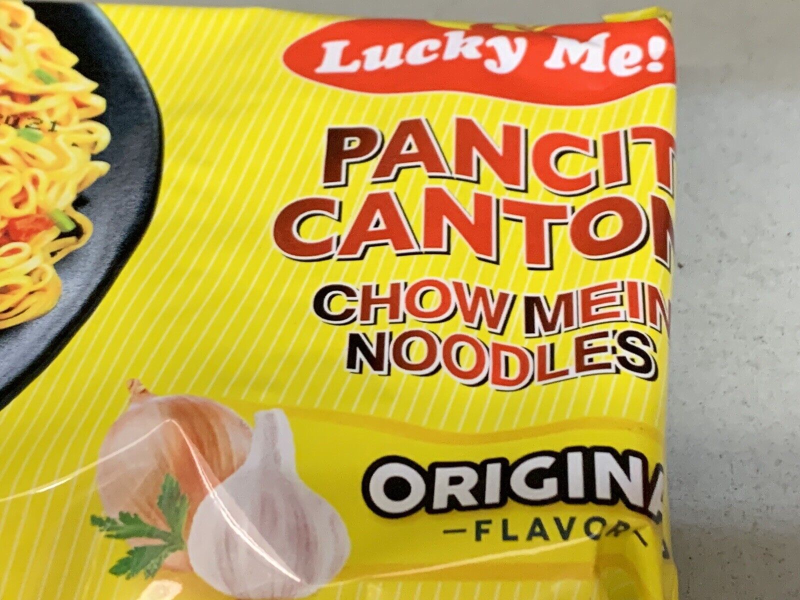 12 Pack Lucky Me Pancit Canton Chow Mein Original Phillipines Instant  Noodles ✅