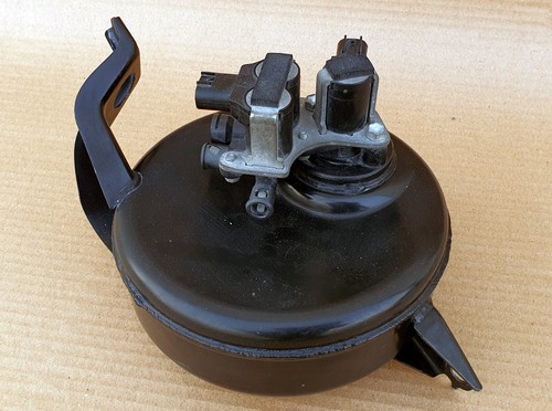 2003-2009 Lexus GX470 Height control Reservoir Tank & valve 48930-60020 Oem used